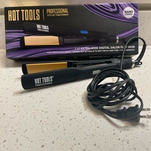 Hot Tools 1-1/4” Extra-Wide Digital Salon Flat Iron